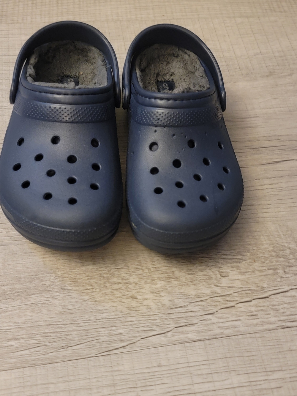 CROCS Kids Navy Blue Fuzzy-Lined Clogs